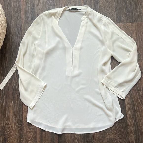 Zara Sheer Blouse - Picture 1 of 3